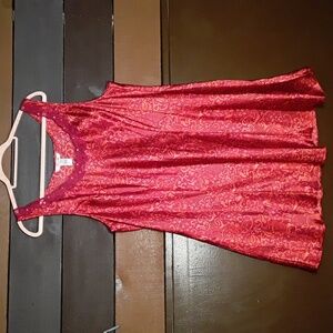 NWOT 1X Delicates Woman Red Satin& Lace Gorgeous Sleeveless Nightgown